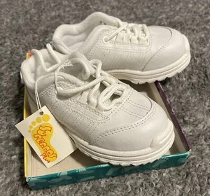 Vintage SUPEROOS White Value Court Shoes Toddlers Size 5.5, 5 1/2 **BRAND NEW!** - Picture 1 of 5