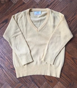 BENETTON 012 Kids Boys Yellow Long Sleeve Wool V Neck Sweater Size Small - Picture 1 of 5