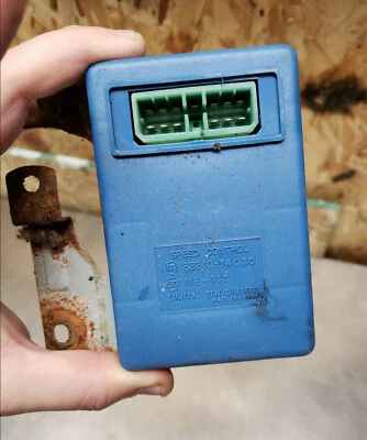 ПЕРЕКЛЮЧАТЕЛЬ УПРАВЛЕНИЯ СКОРОСТЬЮ TOYOTA CELICA COUPE 22R 81 1981 ОТ ОРИГИНАЛЬНОГО ПРОИЗВОДИТЕЛЯ 88240-14030 FUJITSU - Изображение 1 из 4