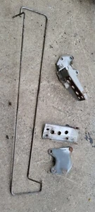 79-83 Datsun NISSAN 280zx Hood Hinges Pair with Tensioner OEM White *FLAW* - Picture 1 of 9