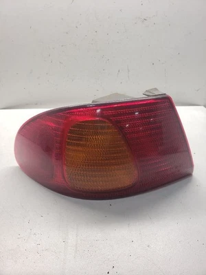 Левый задний фонарь на четверть панели подходит для 98-02 COROLLA 1411015 - Изображение 1 из 4