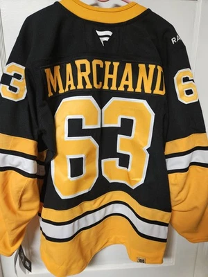 Camiseta deportiva Brad Marchand MiC Fanatics auténtica del juego del centenario profesional Foto 1 de 4