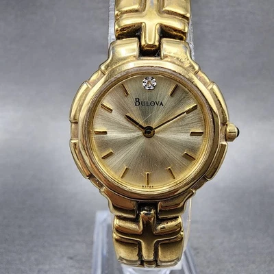 Reloj Bulova Mujer 26mm Esfera Dorada Tono Dorado Redondo 97P44 Batería Nueva De Colección Foto 1 de 4