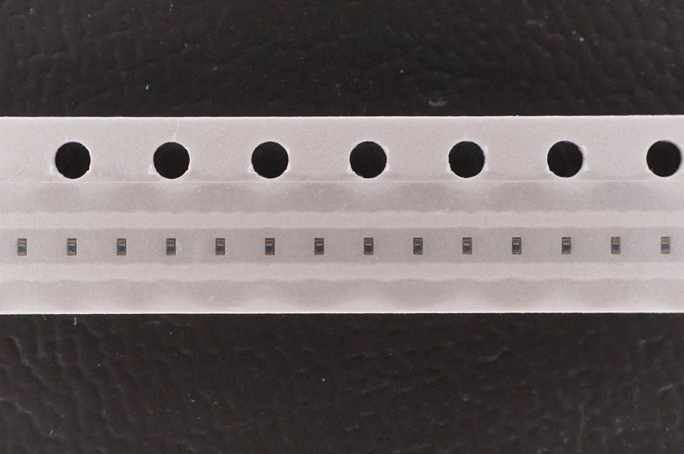 Lot of 25 LQP03TN15NH04D KOA Thin Film Inductor 15nH 500MHz 1.4 Ohm 3% 0201 NOS - Image 1 of 1