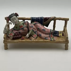 8" Chinese Wucai Porcelain Shiwan sleeping Beauty Women Lady Noble Sculpture - Picture 1 of 19