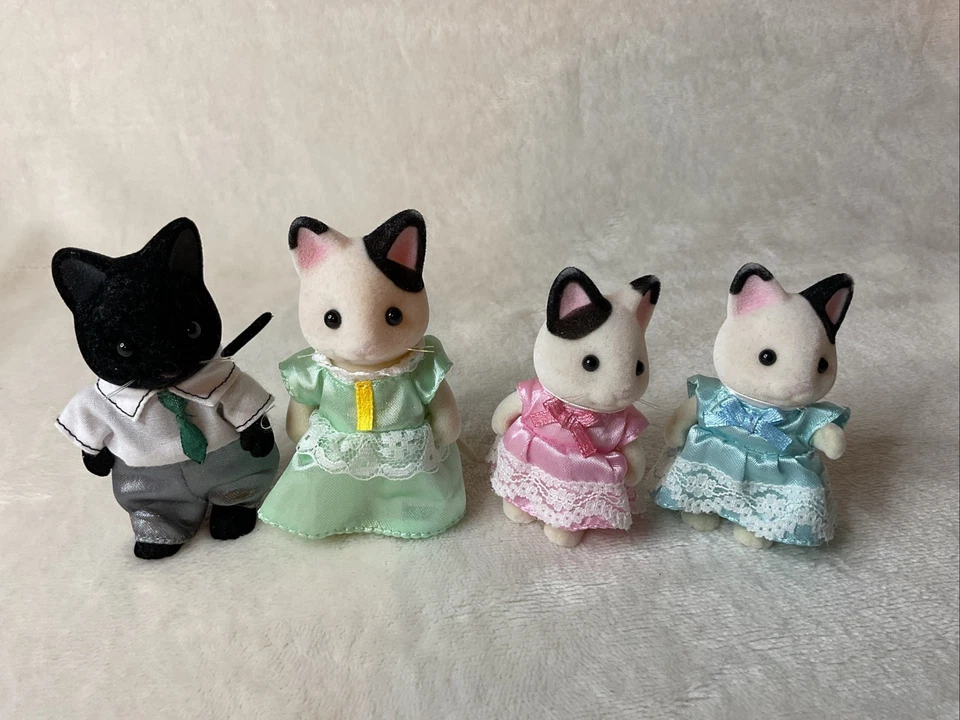Sylvanian Families Tuxedo Cat Family (5181) - Mint Condition - Image 1 of 4