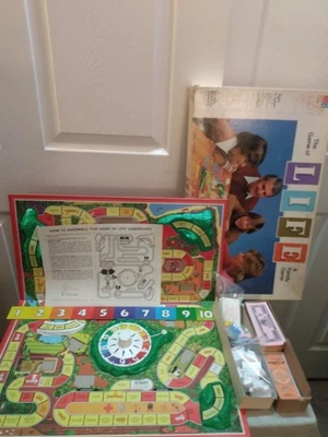 Complete Vintage 1982 Milton Bradley The Game of Life Board Game - WORN BOX - Image 1 of 4