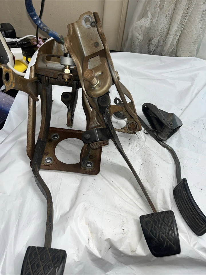 Toyota MR2 1984-1989 Juego Pedal Embrague Freno Gas N/A M1 Foto 1 de 4