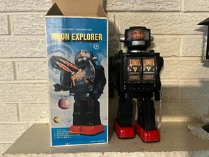 Interpur 12" Moon Explorer battery operated robot toy W/ original Box - Picture 1 of 8