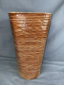 SHAWNEE USA Signed Vintage Mid Century Modern Vase 9" Tall - Picture 1 of 3