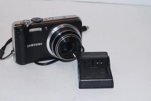 Samsung HZ30W 12MP Kompakt Digitalkamera mit Ladegerät - getestet - Bild 1 von 7