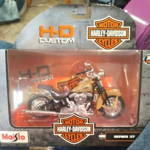 NEW MAISTO 1:18 HARLEY DAVIDSON 2005 FLSTCI SOFTAIL SPRINGER CLASSIC HD CUSTOM - Picture 1 of 3
