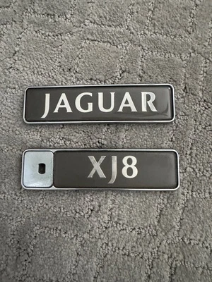 98-03 Set Jaguar XJ8L X308 LWB Rear Back Trunk Boot Emblem Jaguar Logo OEM - Image 1 of 4