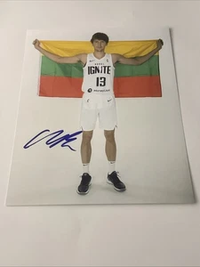 MATAS BUZELIS SIGNED HANDSIGNIERT NBA Basketball 8X10 FOTO - Bild 1 von 2