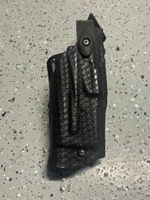 Прочная кобура Safariland 6360-832 Glock 17/22 ALS/SLS Lvl 3 корзины с подсветкой для правосторонней стойки - Изображение 1 из 4