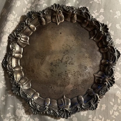 Antigua bandeja para tarjetas de camarero Sheffield Hallmark Chippendale de plata esterlina 410 g Foto 1 de 4