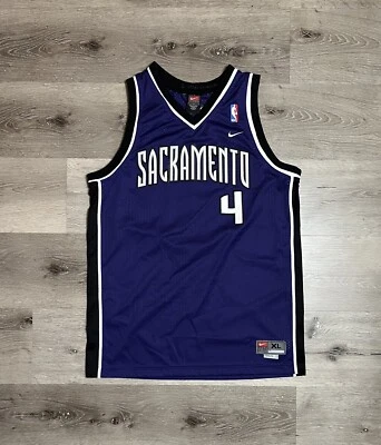Nike Sacramento kings Chris Webber jersey Sz youth XL purple nba vintage Men’s M - Image 1 of 4