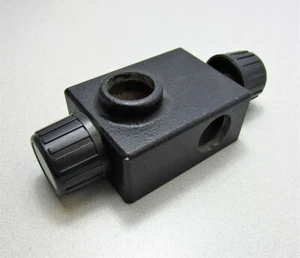 Laboratory/Microscope Boom Arm 90 Degree Clamp - Picture 1 of 5