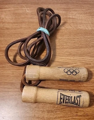 Cuerda de saltar de cuero Everlast vintage 8' Mod-4496 asas de madera rodamientos de bolas olímpicos Foto 1 de 4