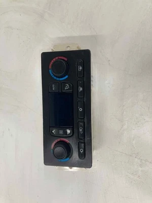 05 06 GMC YUKON XL 1500 Control de temperatura calor CA Foto 1 de 4