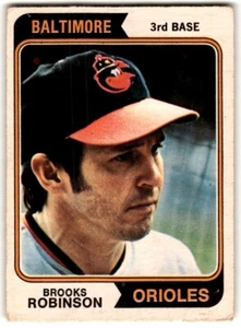 1974 O-Pee-Chee Brooks Robinson #160 CREASED Baltimore Orioles - Picture 1 of 2