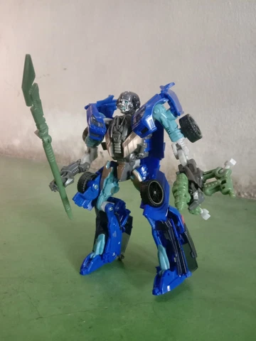 Hasbro Transformers Movie DOTM Wheeljack aka Que Dark of The Moon Cover