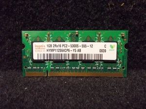 1 GB DDR2 RAM 200-Pin SO-DIMM 2Rx16 PC2-5300S 'Hynix HYMP112S64CP6-Y5'. #SU-389 - Picture 1 of 2