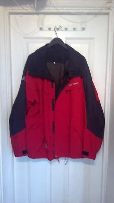 Jaqueta impermeável Man s Gore-tex tamanho L/52 em vermelho - Imagem 1 de 4