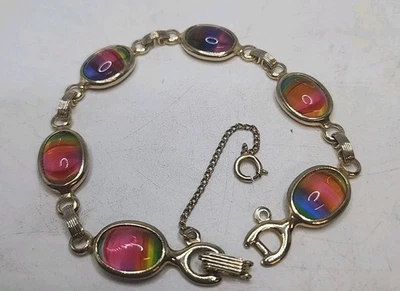 Винтажный браслет из художественного стекла Sarah Coventry Harmony Rainbow Cabachon золотистый 7,5 дюйма - Изображение 1 из 4