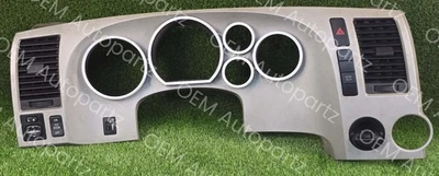 Panel de instrumentos de tablero Toyota Tundra Sequoia 2007-2017 bisel color plateado uso OEM Foto 1 de 4