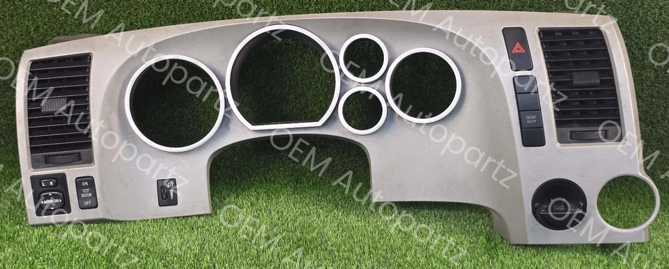Panel de instrumentos de tablero Toyota Tundra Sequoia 2007-2017 bisel color plateado uso OEM Foto 1 de 4