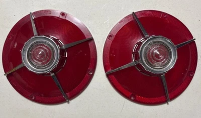 Ford Galaxie 500 1963 y XL conjunto de lentes de luz trasera par de colección OEM SAE-R-63FD Foto 1 de 2