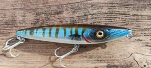 Señuelos silenciosos de pesca de lubina Fishus Lurenzo Espetit 110 mm - Imagen 1 de 5