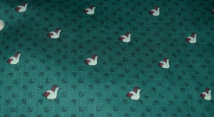 TINY DOVE HOLIDAY PRINT ON GREEN VINTAGE 100% COTTON FABRIC 1 YARD - Picture 1 of 3