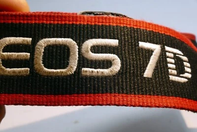 Correa de hombro para cuello para cámara digital Canon EOS 7D SLR - usada - original OEM Foto 1 de 4