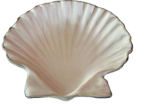 Pottery Barn Under The Sea 9" Clam Shell Plate - Picture 1 of 6