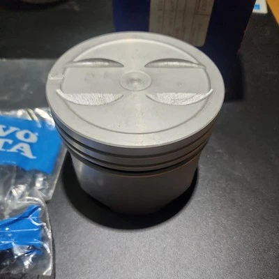 Piston  Volvo Penta  3857667 - Image 1 of 4