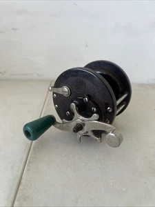 Carrete de pesca de agua salada Penn #85 Baitcasting vintage baquelita usado - Imagen 1 de 8