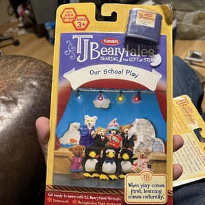 TJ BEARYTALES Playskool - Unser Schulspiel - BUCH & PATRONE - Bild 1 von 2