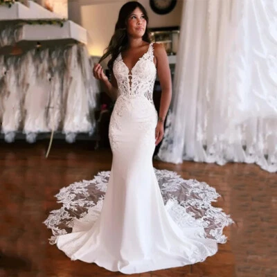 Gorgeous Mermaid Wedding Dresses V-Neck Appliques Backless Buttons Bridal Gowns - Image 1 of 4