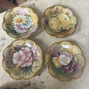 4 platos de caramelo de nuez Tirschenreuth alemanes de colección florales firmados Alemania - Imagen 1 de 13