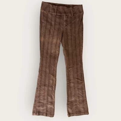 Pantalones acampanados de pana Urban Outfitters 6 marrón cinturón tiro bajo retro occidental Y2K Foto 1 de 4