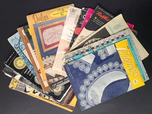 Lot of 19 Crochet Knitted Doilies Old Fashioned Pineapples Flowers Edging Lace - Picture 1 of 6