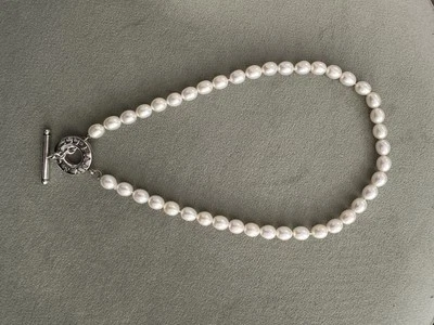 100% Genuine Tiffany & Co Pearl/ Sterling Silver Necklace - image 1 of 4