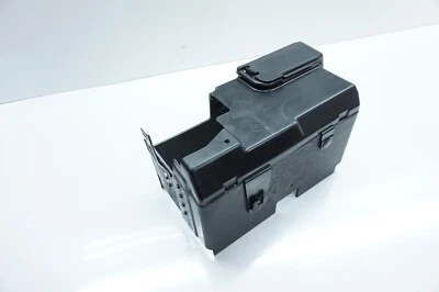 Soporte de batería delantero izquierdo Cadillac XT4 2019-2022 OEM Foto 1 de 4