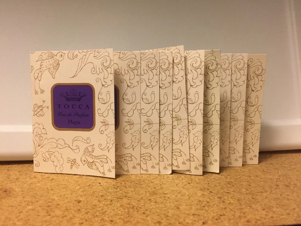 TOCCA MAYA Eau de Parfum 1,5 ml cada vial (pack de 12) Foto 1 de 3