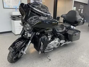 2017 Harley-Davidson Touring - Picture 1 of 26