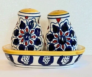3-Piece Ceramic Salt & Pepper Shakers w Base Dish Blue White Yellow Floral NWT - Picture 1 of 6