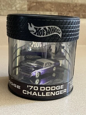 Lata de aceite Hot Wheels '70 Dodge Challenger Hobby Detroit's Finest/7000 (púrpura) Foto 1 de 4