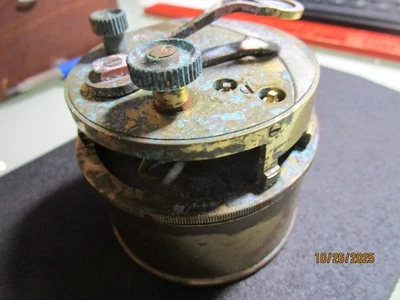 ANTIQUE STANLEY LONDON ALL BRASS POCKET SEXTANT  (needs  work) - Image 1 of 4